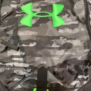 UNDER  ARMOUR drawstring backpack